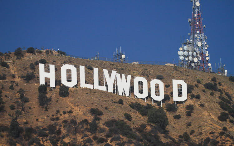 映画の街「ハリウッド」は”聖なる森”じゃない。