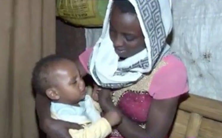 夫は家出、職も失い...「これは神様からの天罰」それでもひたむきに生きるエチオピアのシングルマザー：家、ついて行ってイイですか？（明け方）