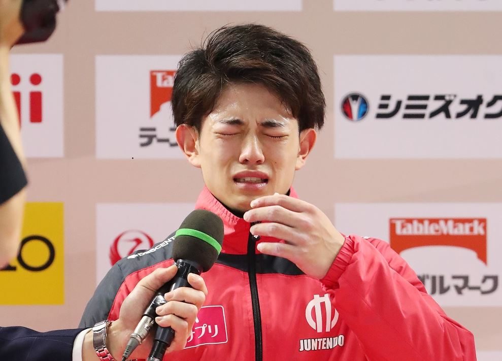 体操・谷川兄弟、弟の優勝で兄が流した涙の意味。同じ競技で世界一目指す、兄弟ならではの絆